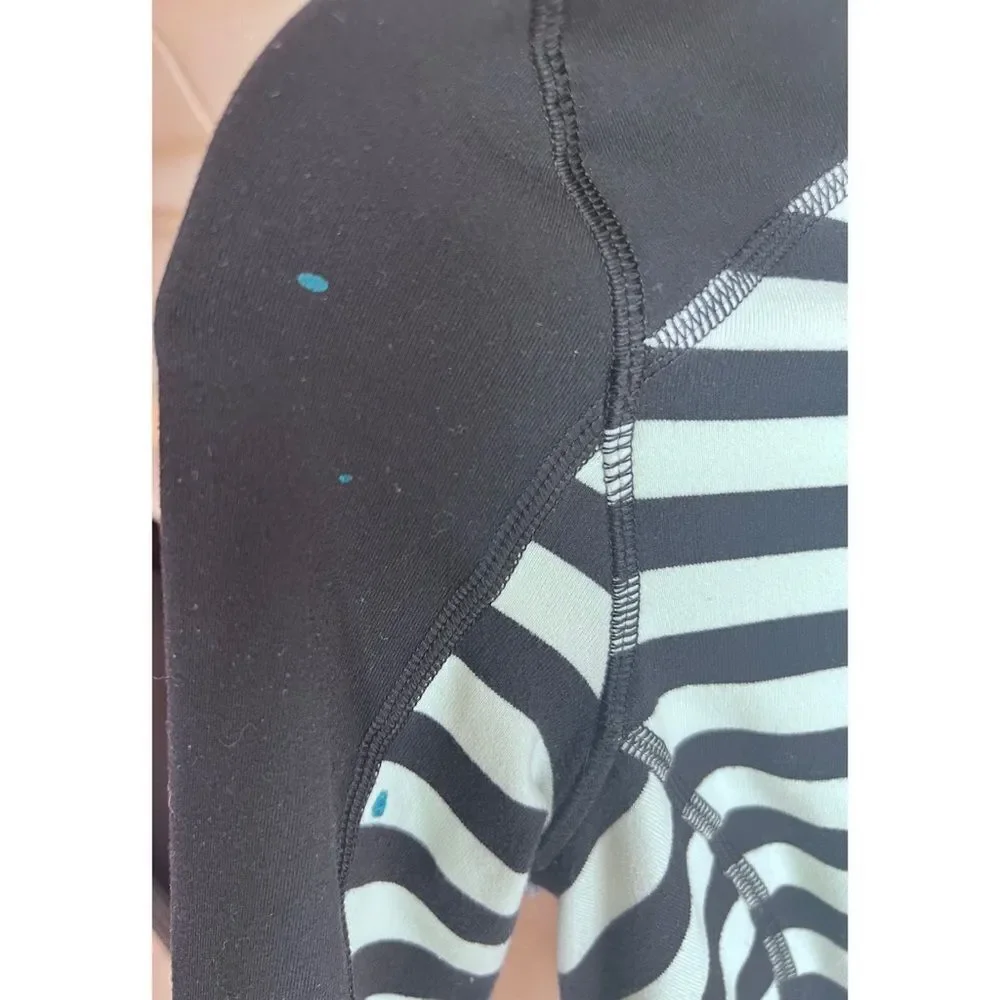 Lululemon Run Reflect Long Sleeve Top Size 2 Sea Stripe Mint Moment Black